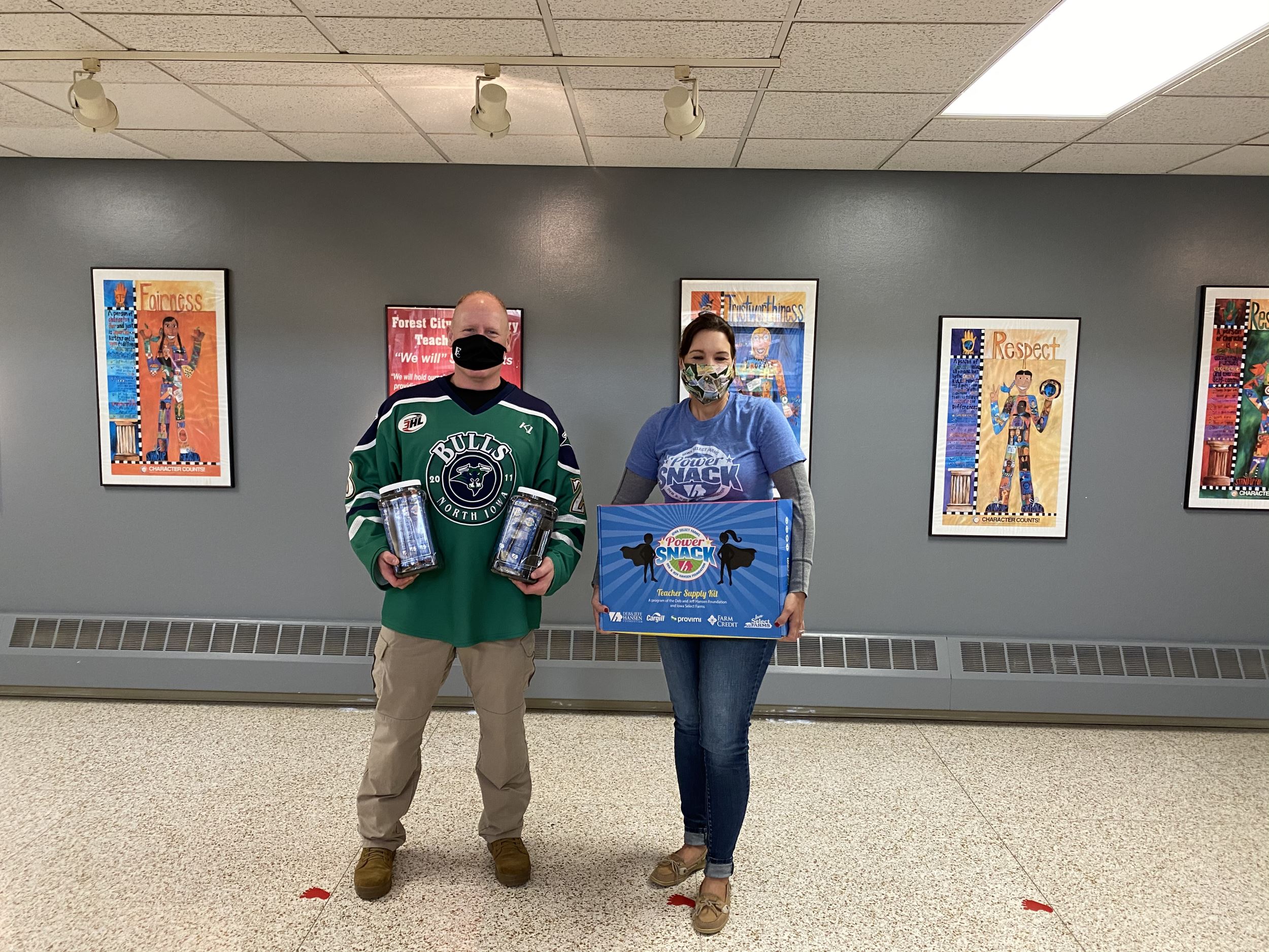 Fighting Hunger in Forest City Iowa Select Farms